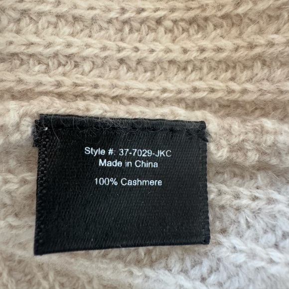 Jenni Kayne NWOT
Fisherman Cashmere Crewneck Sweater Oatmeal Size S - Picture 11 of 11